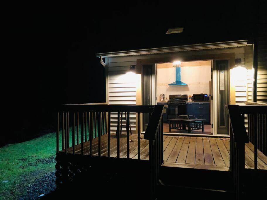 Charming 120-Year-Old Farmhouse By The Creek. Starlight ภายนอก รูปภาพ